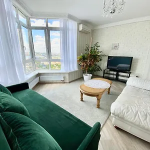 Apartment With Dnipro View, Kyiv